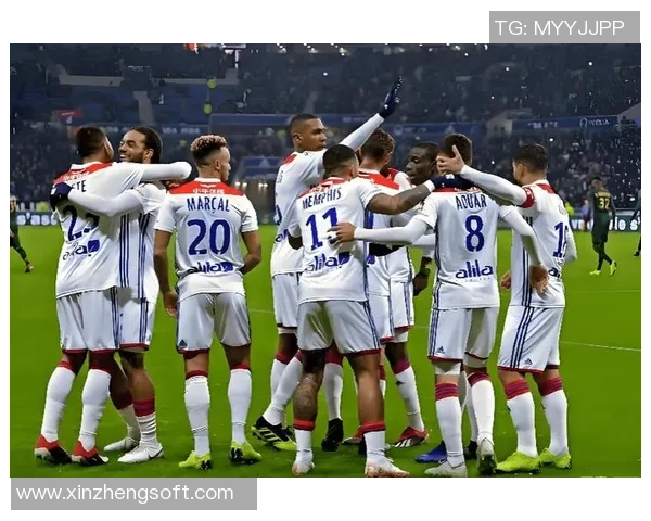 法甲第15轮里尔与马赛争夺欧冠区积分双方近10场各胜2场对决激烈